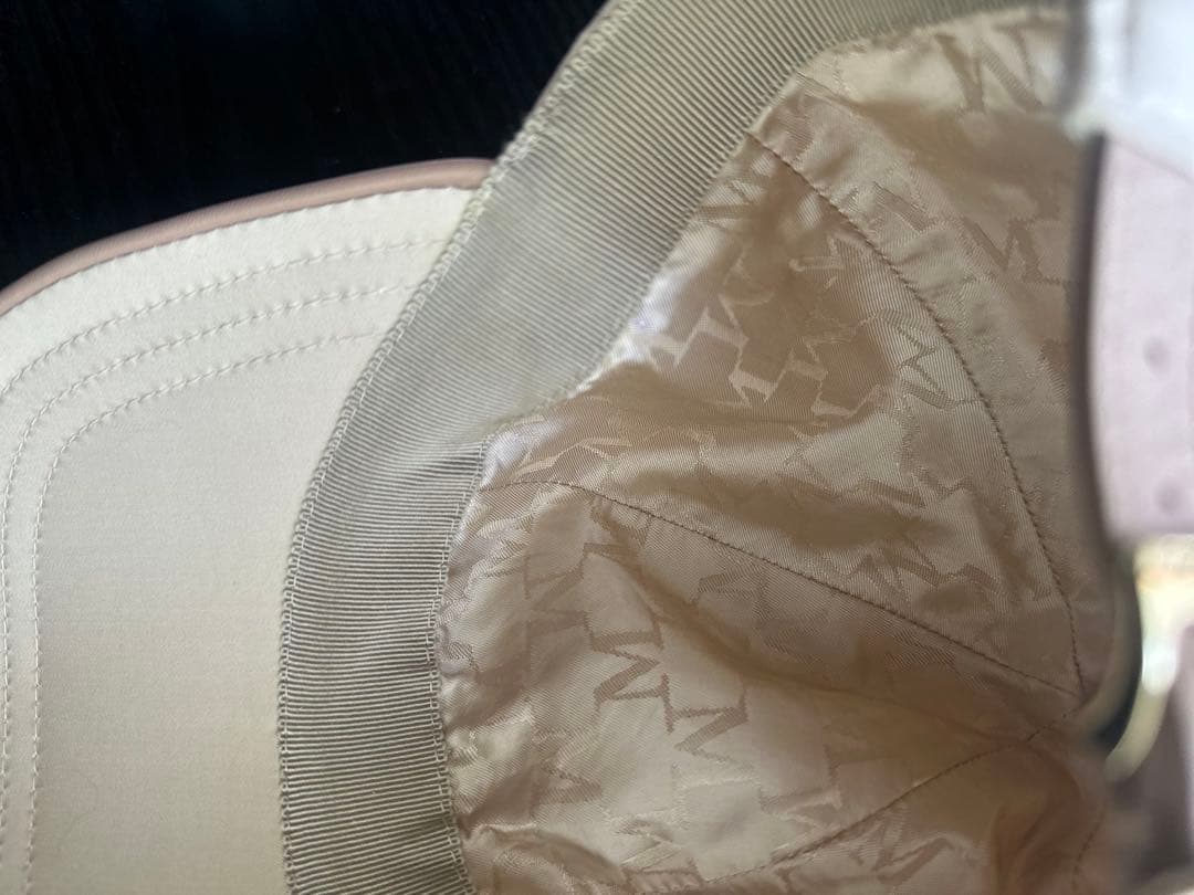 MaxMara ベージュキャップ