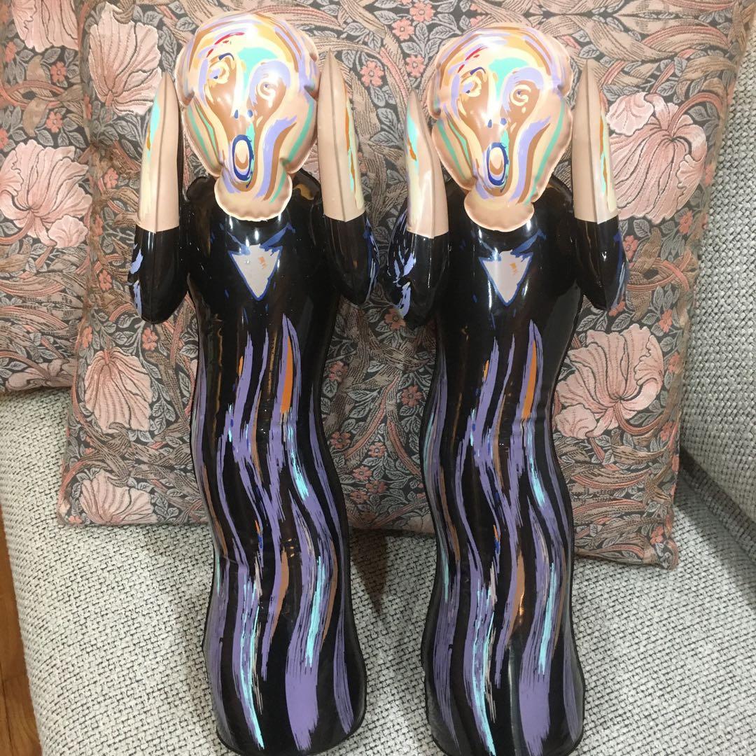 ムンクの「叫び」空気でふくらむ風船バルーン2体