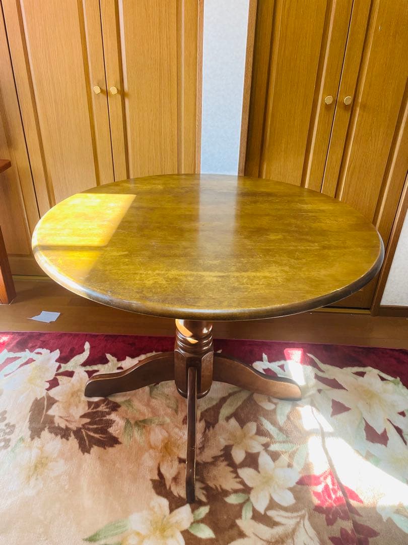 アンティーク　ラウンドテーブル　円形木製ダイニングテーブル