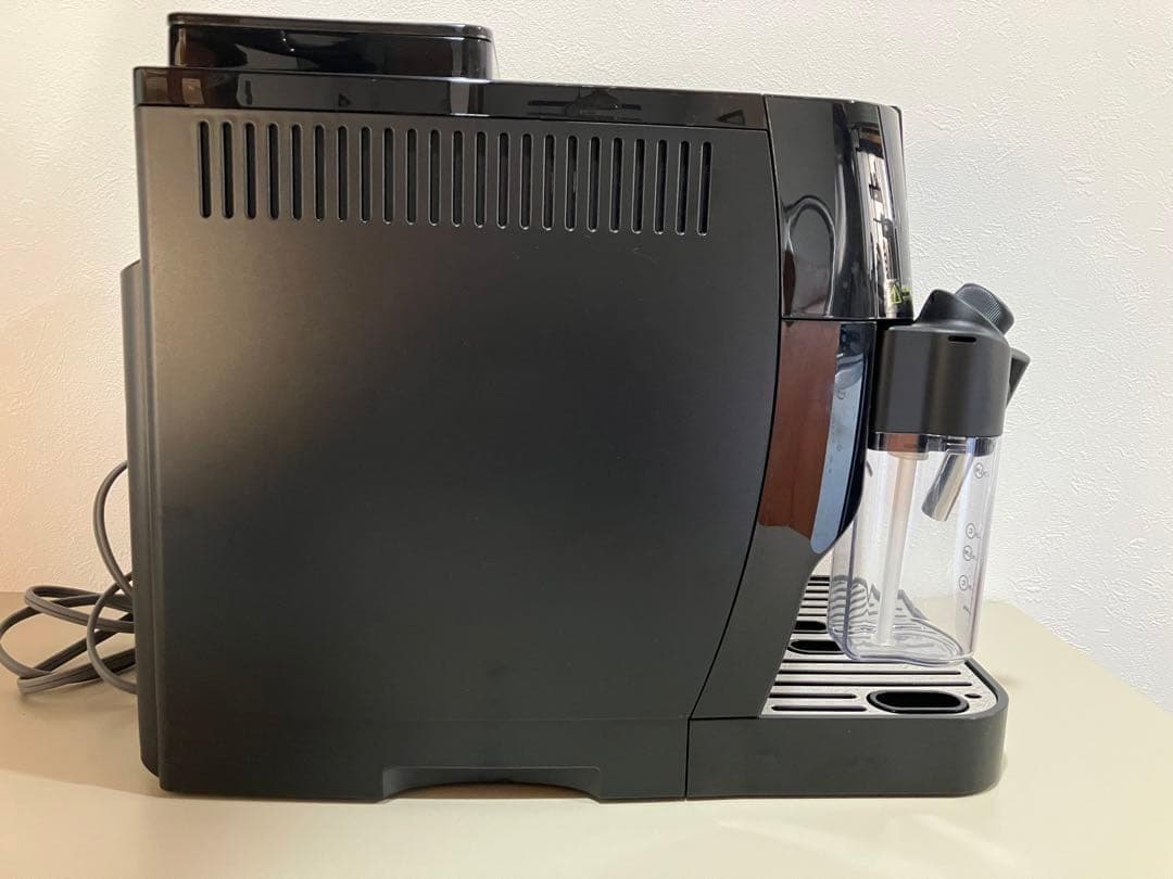 デロンギ マグニフィカスタート ECAM22062B ラテクレマシステム