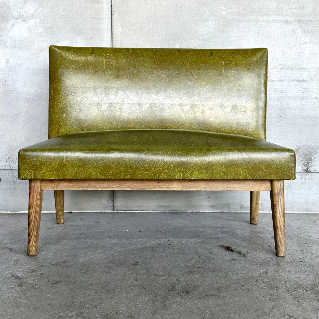 ✦1960-1970✦ 昭和レトロ 木製脚 ミッドセンチュリー ２人掛けソファー