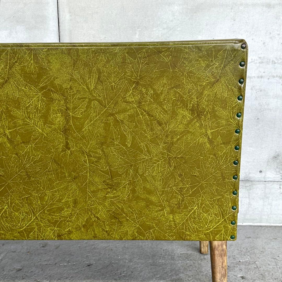 ✦1960-1970✦ 昭和レトロ 木製脚 ミッドセンチュリー ２人掛けソファー