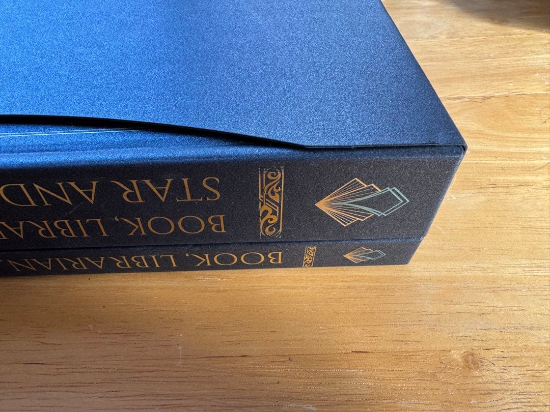 ライブラリーオブルイナ　設定資料集　アートブック　1冊 韓国バージョン