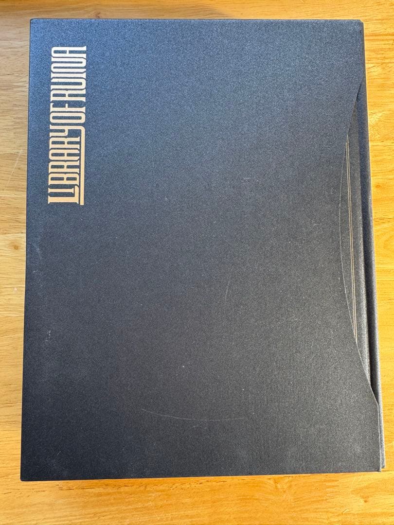 ライブラリーオブルイナ　設定資料集　アートブック　1冊 韓国バージョン