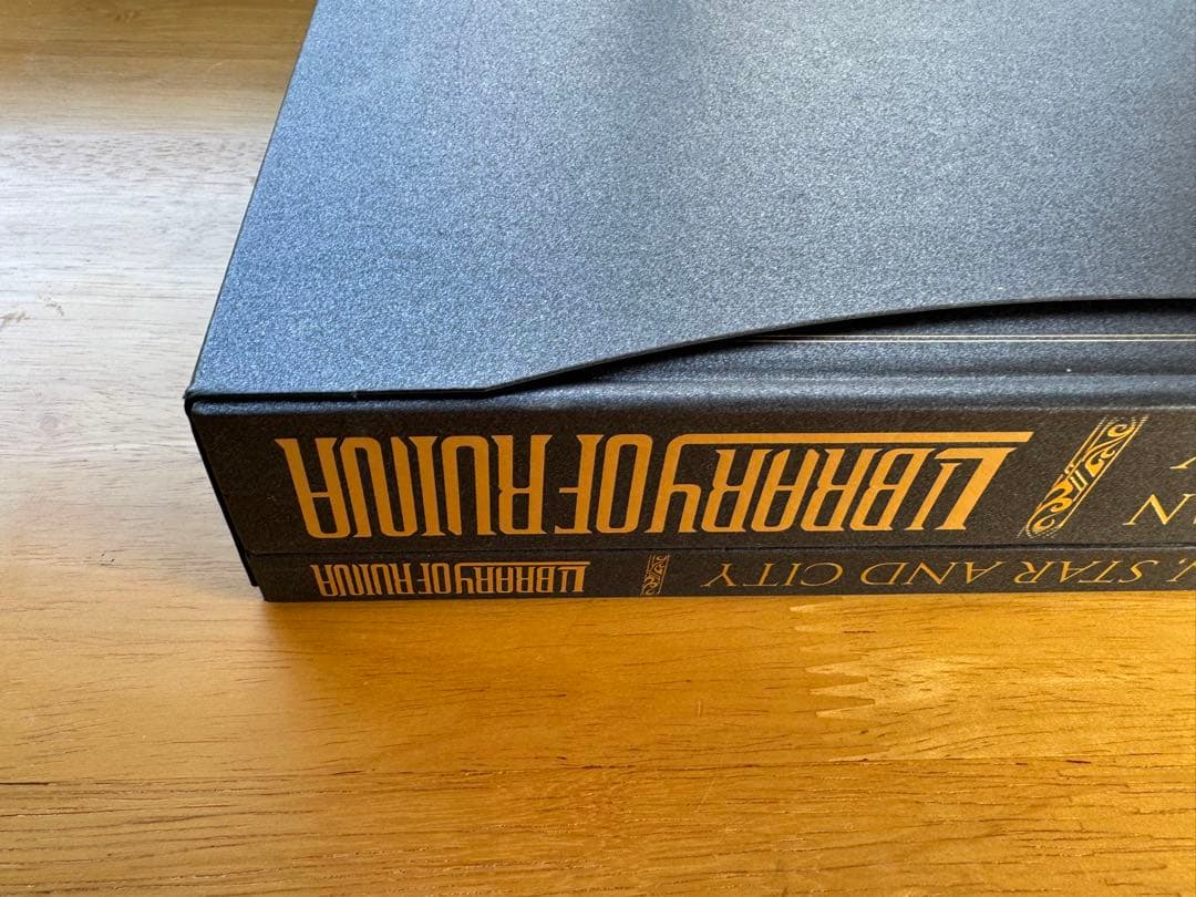 ライブラリーオブルイナ　設定資料集　アートブック　1冊 韓国バージョン