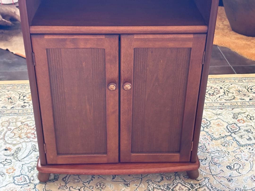 サイドボード　アケボノ家具　クラシック　観音開き　レトロ　リビング収納　IZ