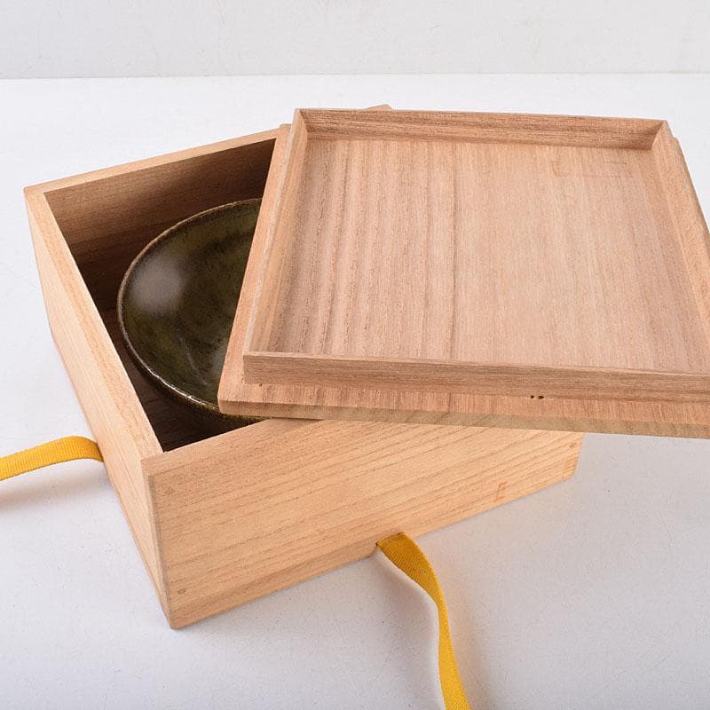 茶道具　高取焼　高鶴元作　萱釉　割高台茶碗　共布共箱　V　R9054