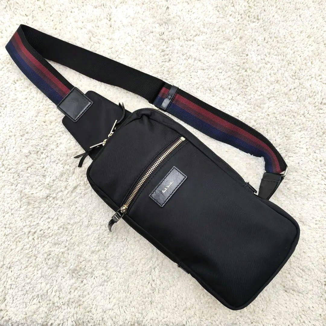 美品 Paul Smith ボディバッグ ショルダー 黒 マルチストライプ 軽量