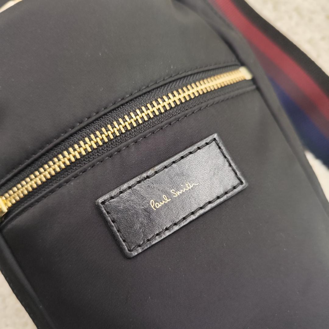 美品 Paul Smith ボディバッグ ショルダー 黒 マルチストライプ 軽量