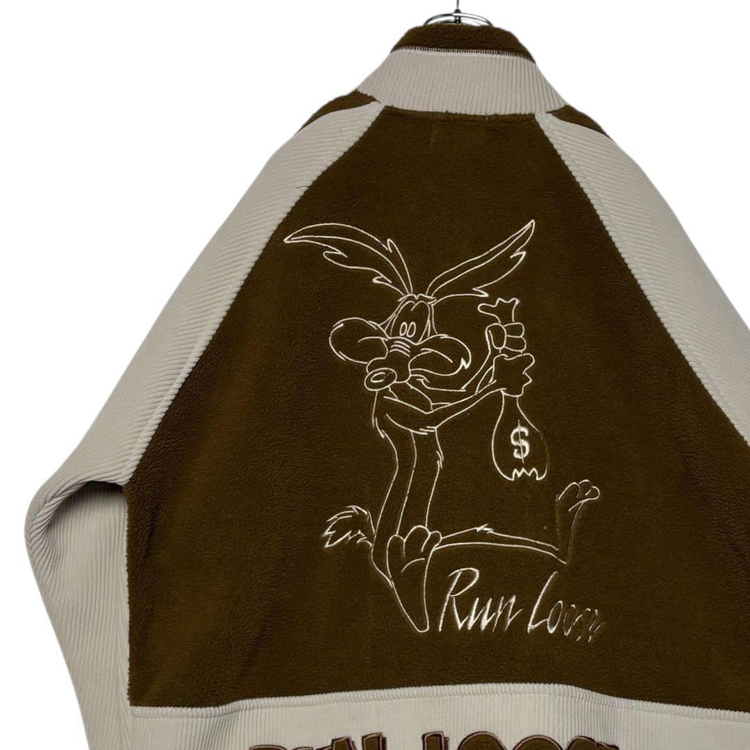 2点セット　写真1のジャケットと写真2.3のTシャツ