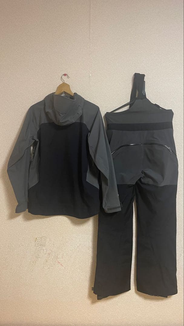 マウンテンハードウェア スノーボードウェア　ビブパンツ上下セット