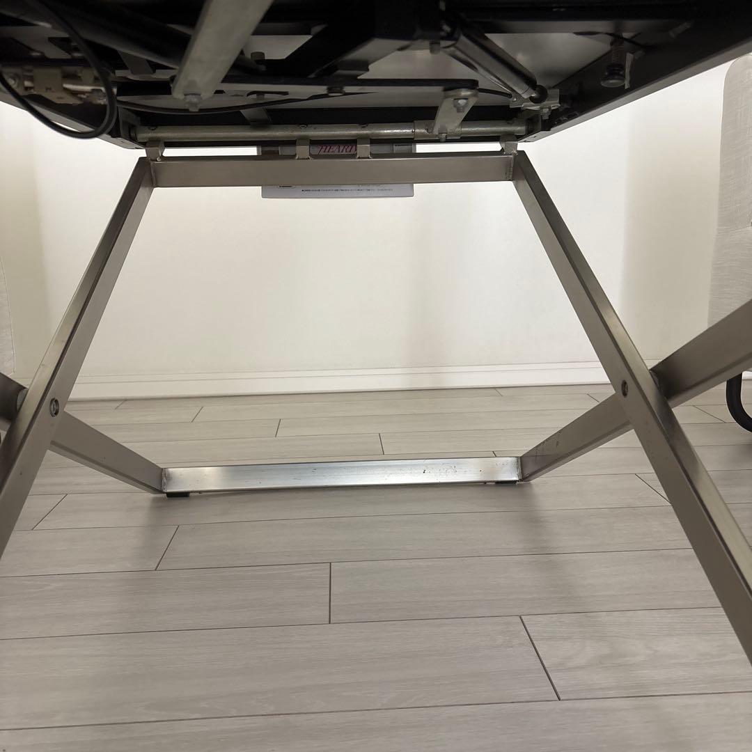 BoConcept ボーコンセプト アジャスタブルテーブル RUBI 白