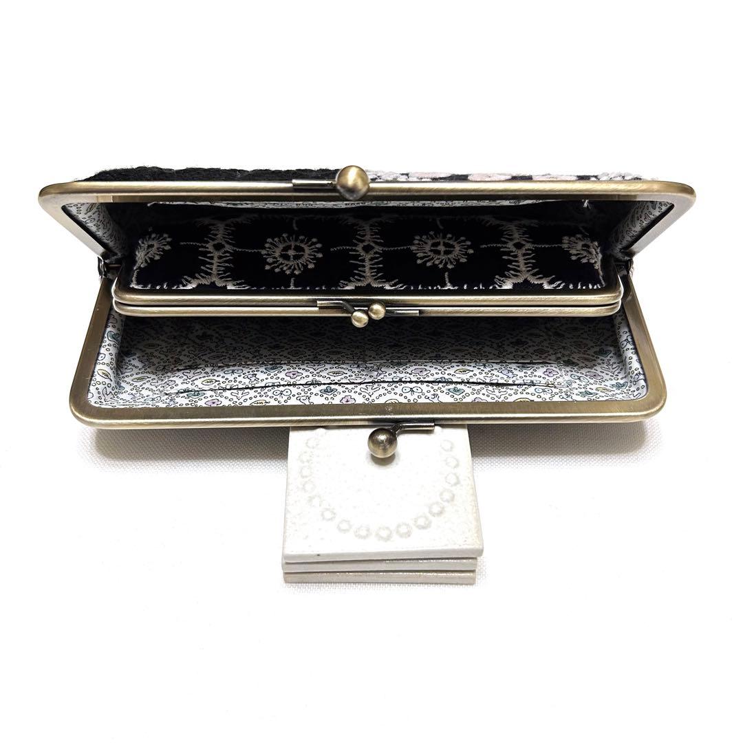 ミナペルホネンハンドメイド⭐️シックな黒ベースのちょっと特別ながま口⭐️親子長財布⭐️