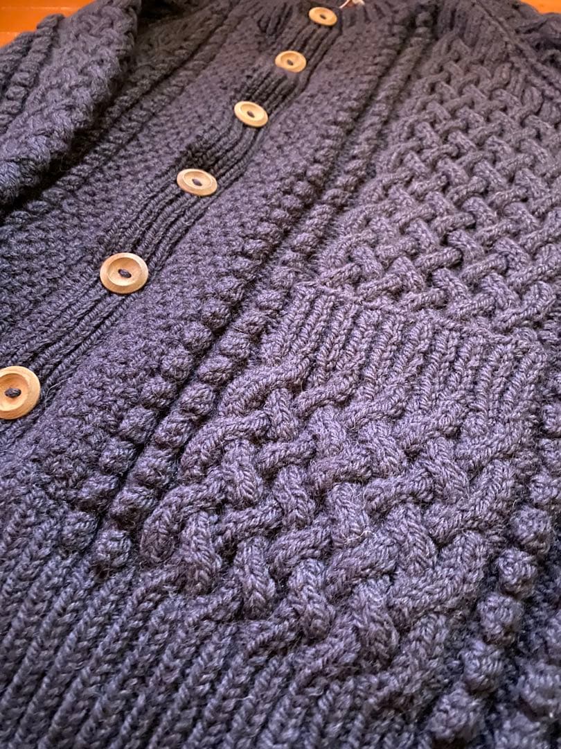 美品　インバーアラン　４Aカーディガン　チャコール　　茶タグ　3A