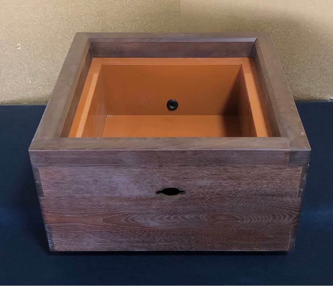 《R》茶道具 桑置炉 コード穴付 元箱　260209け1