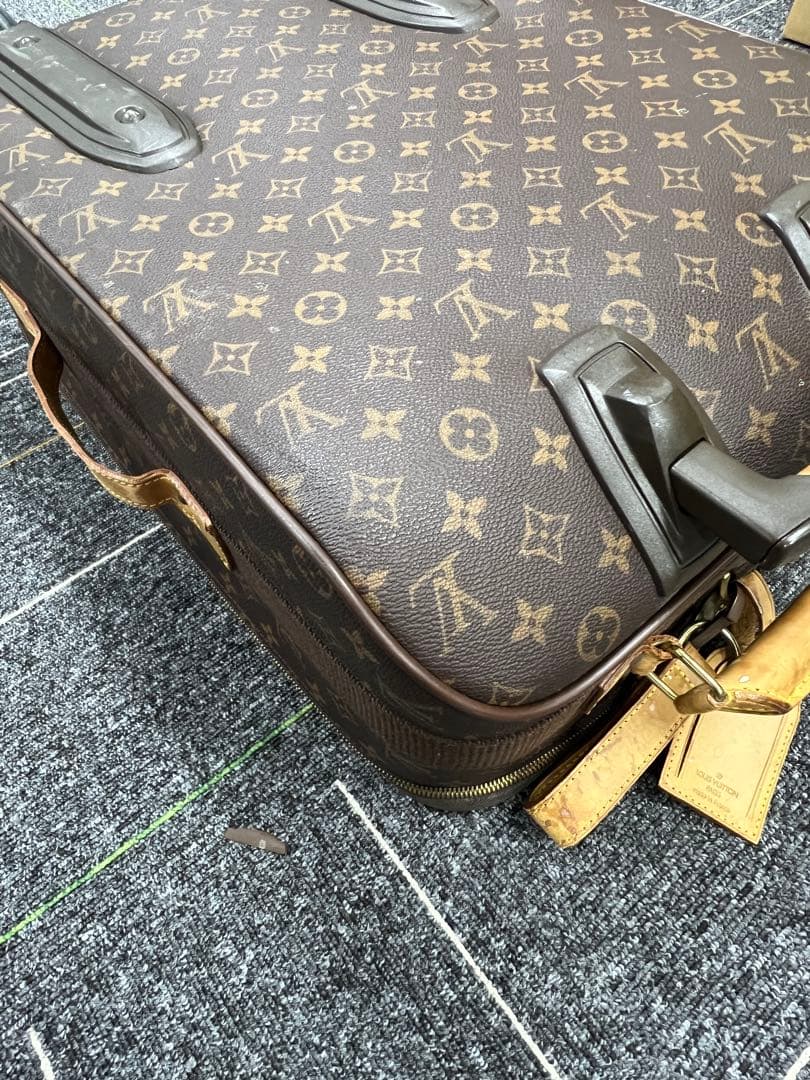 Louis Vuitton モノグラム M23251 ペガス55キャリーケース