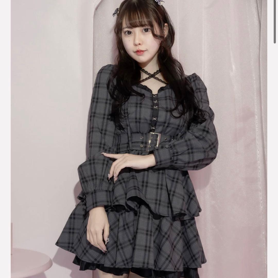 Pium フロントホックティアードミニワンピース