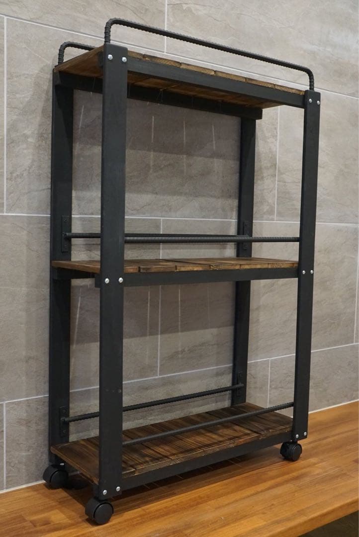 hide　キャスター