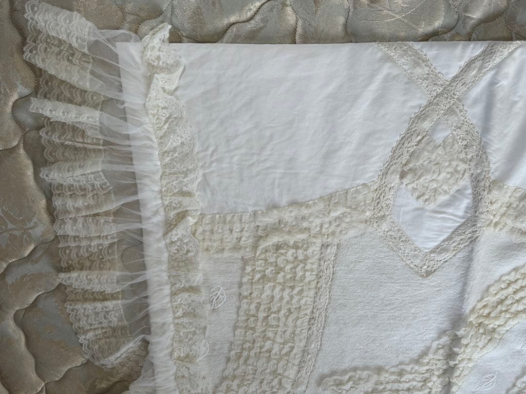 さえら ヒスクローネ 綿毛布