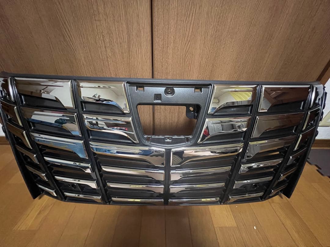 30アルファード前期　フロントグリル　タイプブラック　スモークメッキ