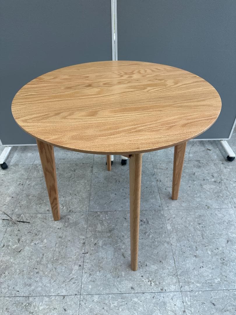 ダイニングテーブル　丸形　ブラウン