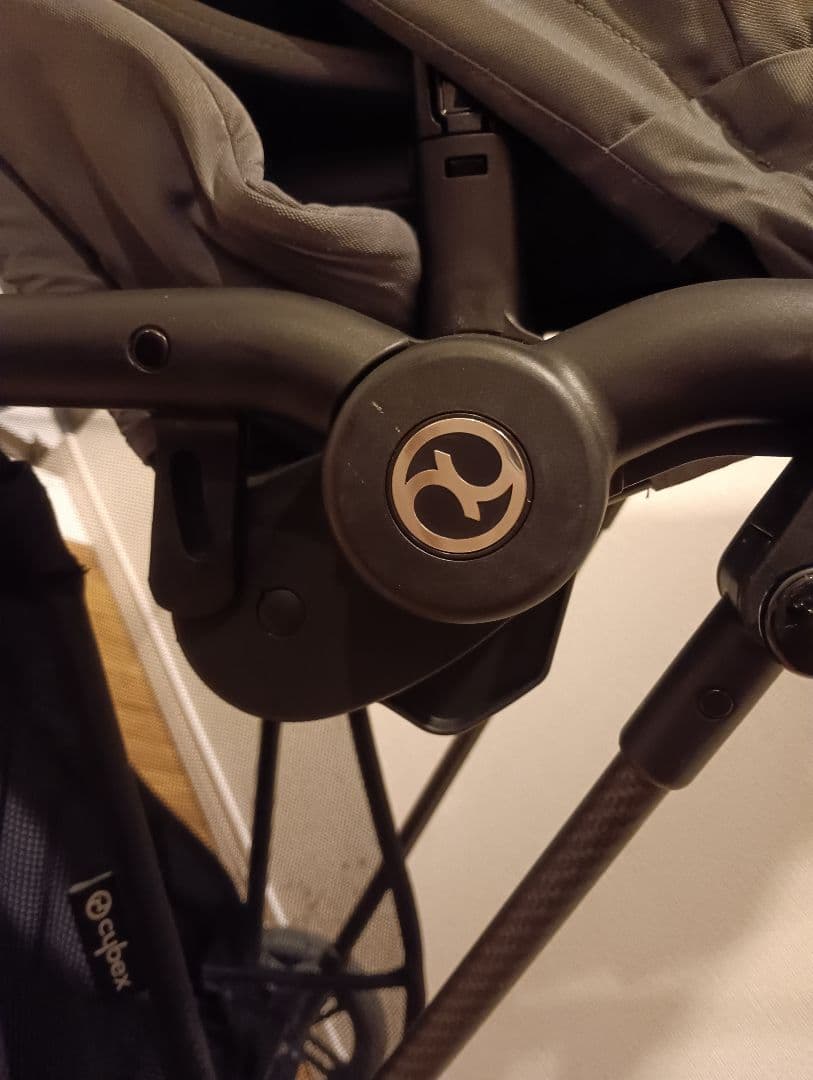 Cybex メリオカーボン　ベビーカー　グレー