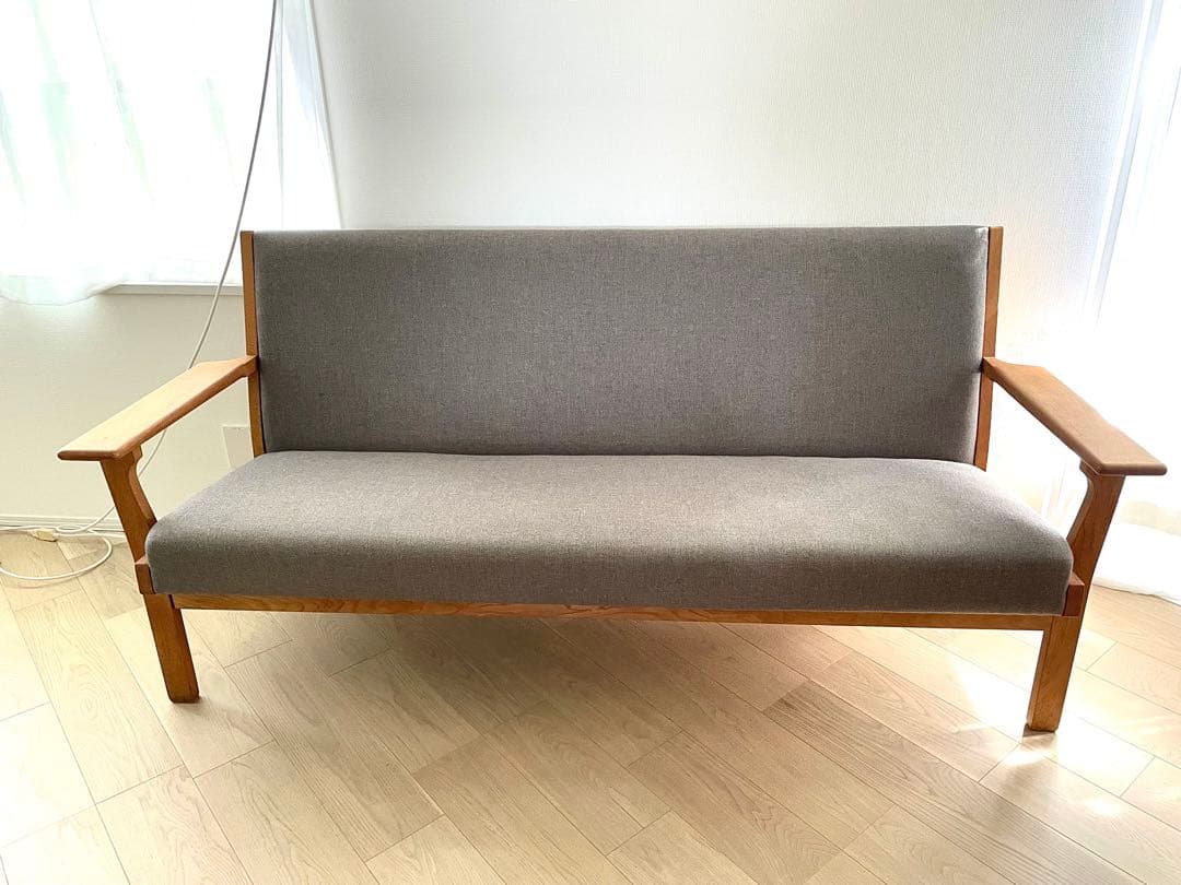 ハンス・ウェグナー GE181 3人掛けソファー