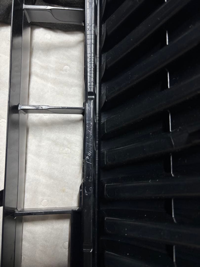 60ハリアー純正フロントグリル