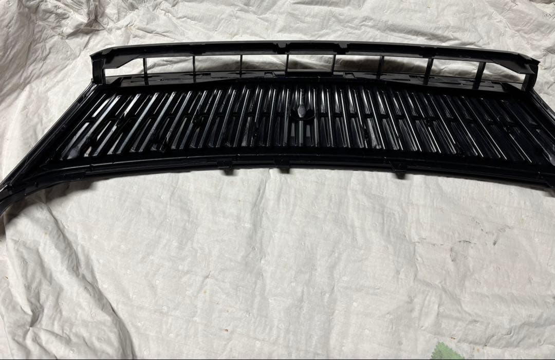 60ハリアー純正フロントグリル