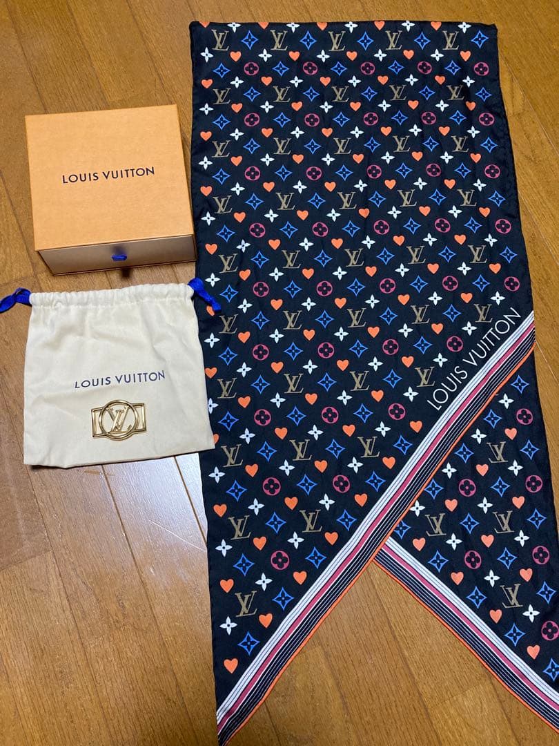 ビトンシルクスカーフ