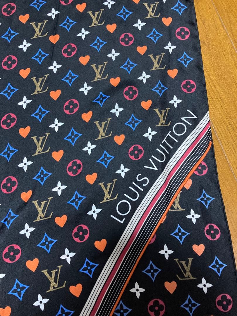 ビトンシルクスカーフ