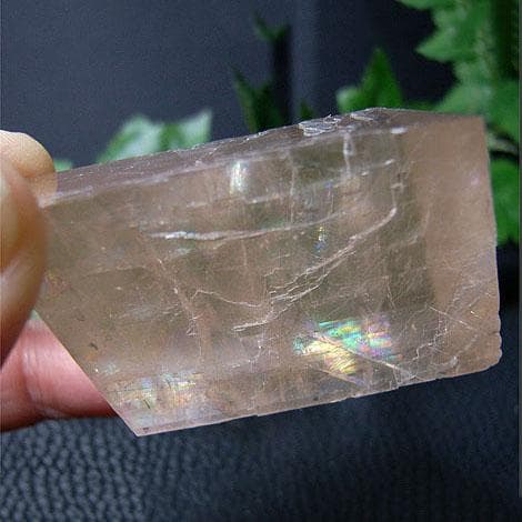 原石（オプティカルカルサイト15）ピンク