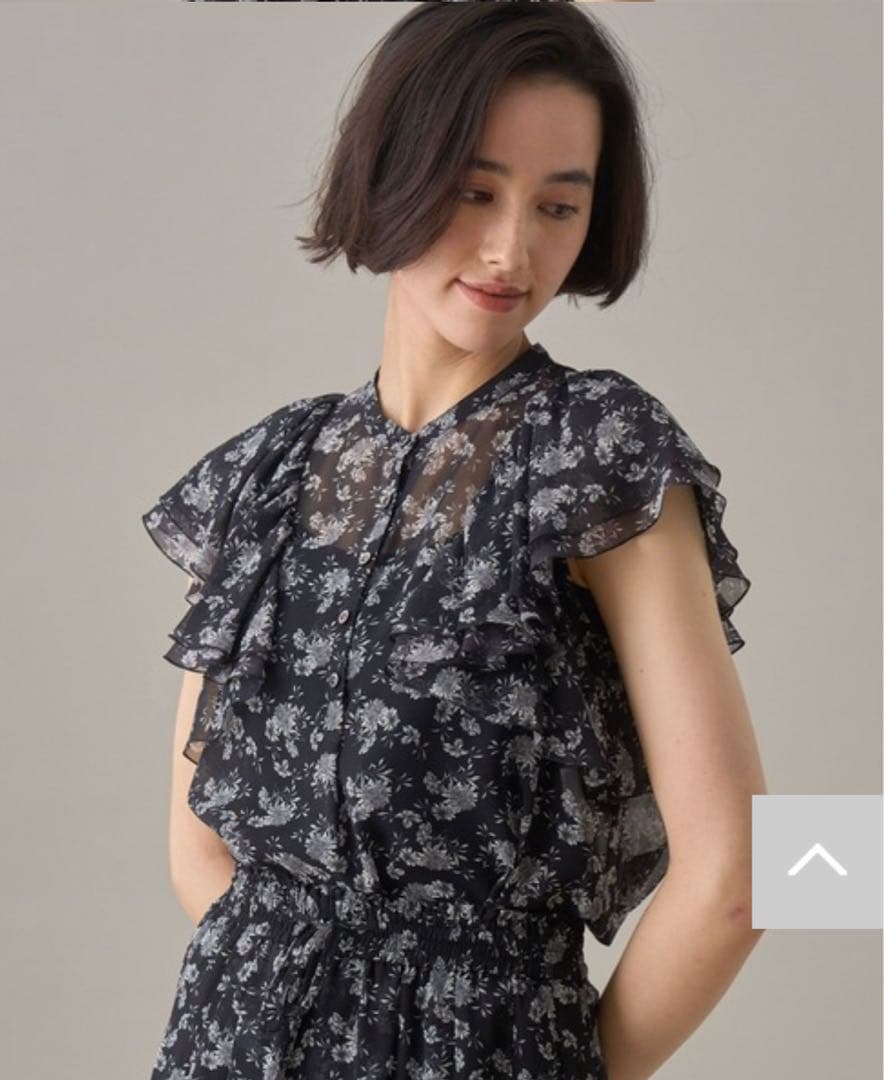 ANAYI ラインフラワープリントラッフルソデブラウス 定価¥31,900