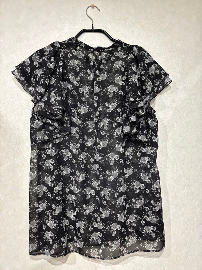 ANAYI ラインフラワープリントラッフルソデブラウス 定価¥31,900