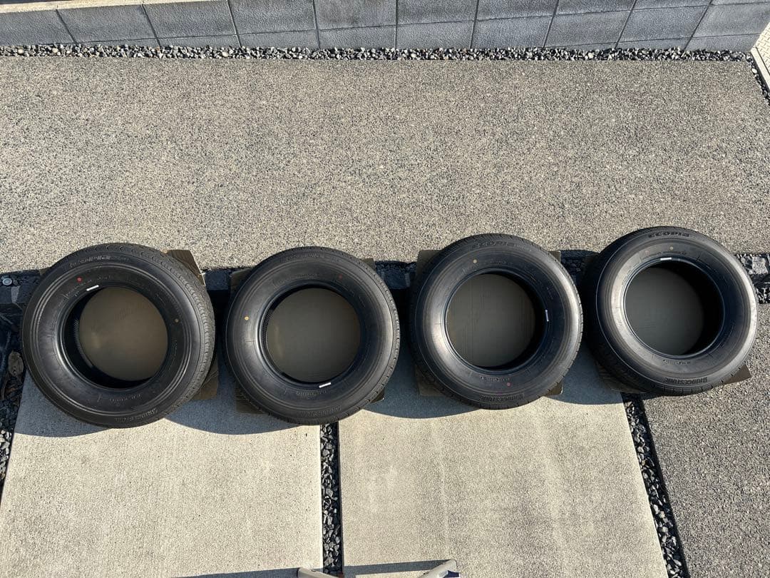 【moto】②2本分ハイエース ブリヂストン 195/80R15 新車外