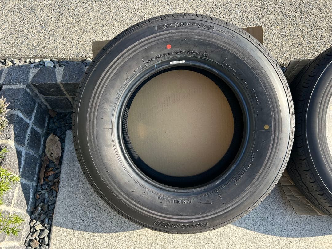 【moto】②2本分ハイエース ブリヂストン 195/80R15 新車外