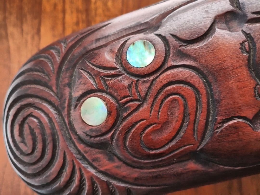 ニュージーランド マオリ彫り ティキ 小物入れ ワカフイア ウッドカービング