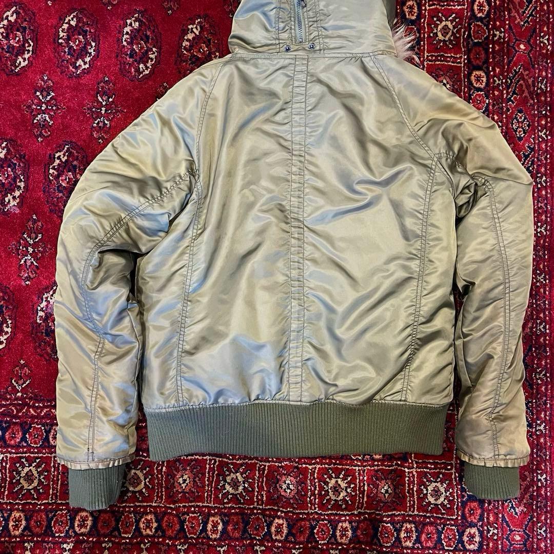 人気のデザイン！カームフロウ ブルゾン ミリタリー N2B ファー　短丈　カーキ