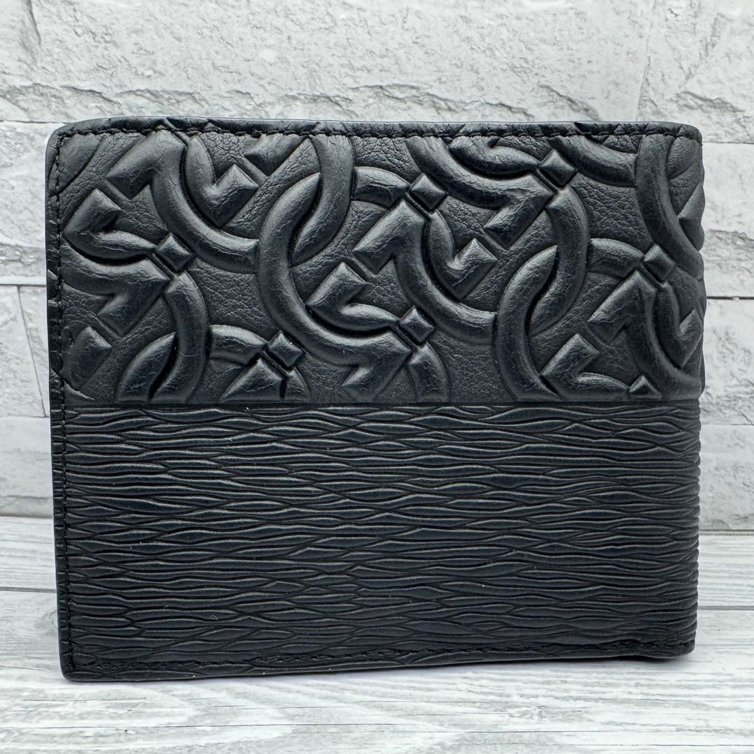 【激レア・極美品】サルヴァトーレフェラガモ 二つ折り財布　エンボス　ブラック