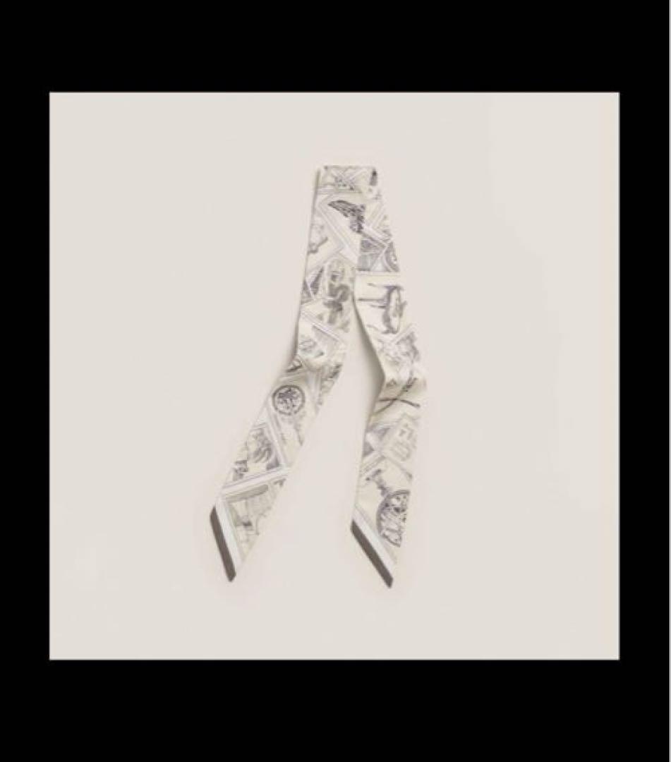 新品 HERMES フォーブルの切手愛好家 ツイリー スカーフ