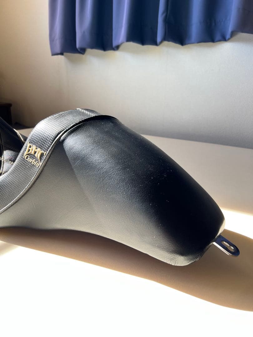 BMC Corbin コルビン96 - 03 ダイナ　fxd fxdx シート