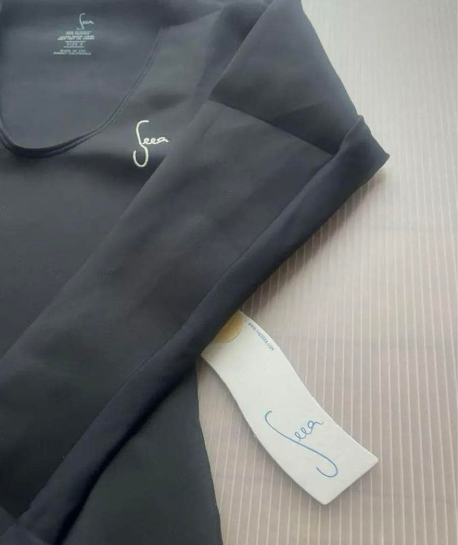 【一点物】人気のデザイン　seea サーフスーツ　水着　新品未使用　値下中