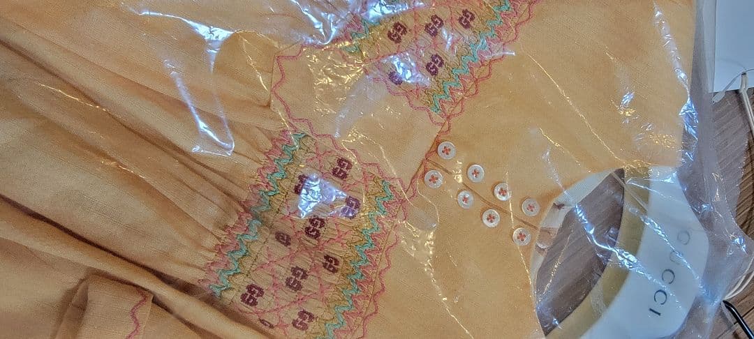 GUCCI 刺繍入りオレンジ半袖ワンピース