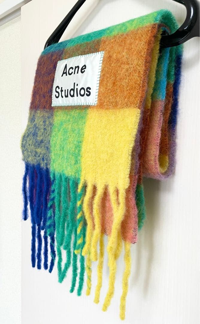 Acne Studios　ウールマフラー