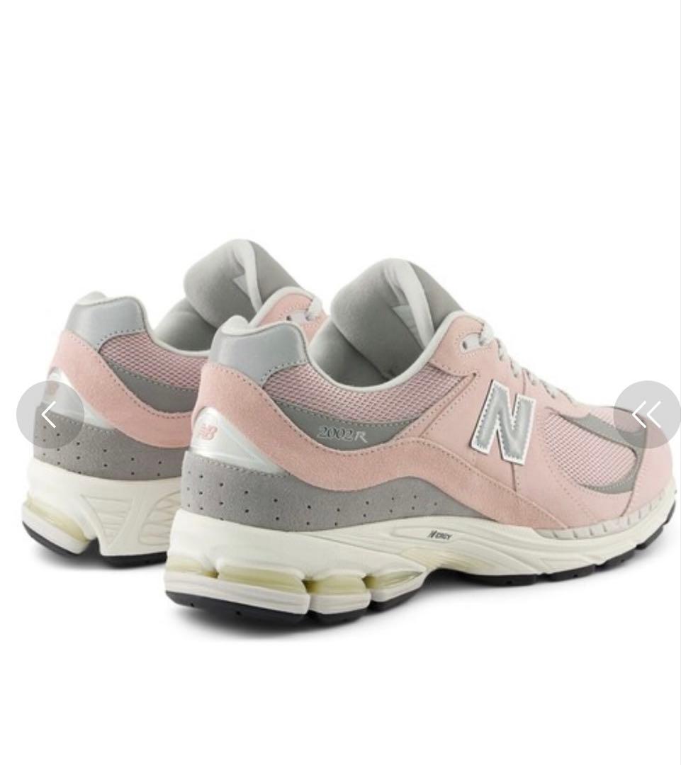 ニューバランス　M2002 スニーカー　ピンク