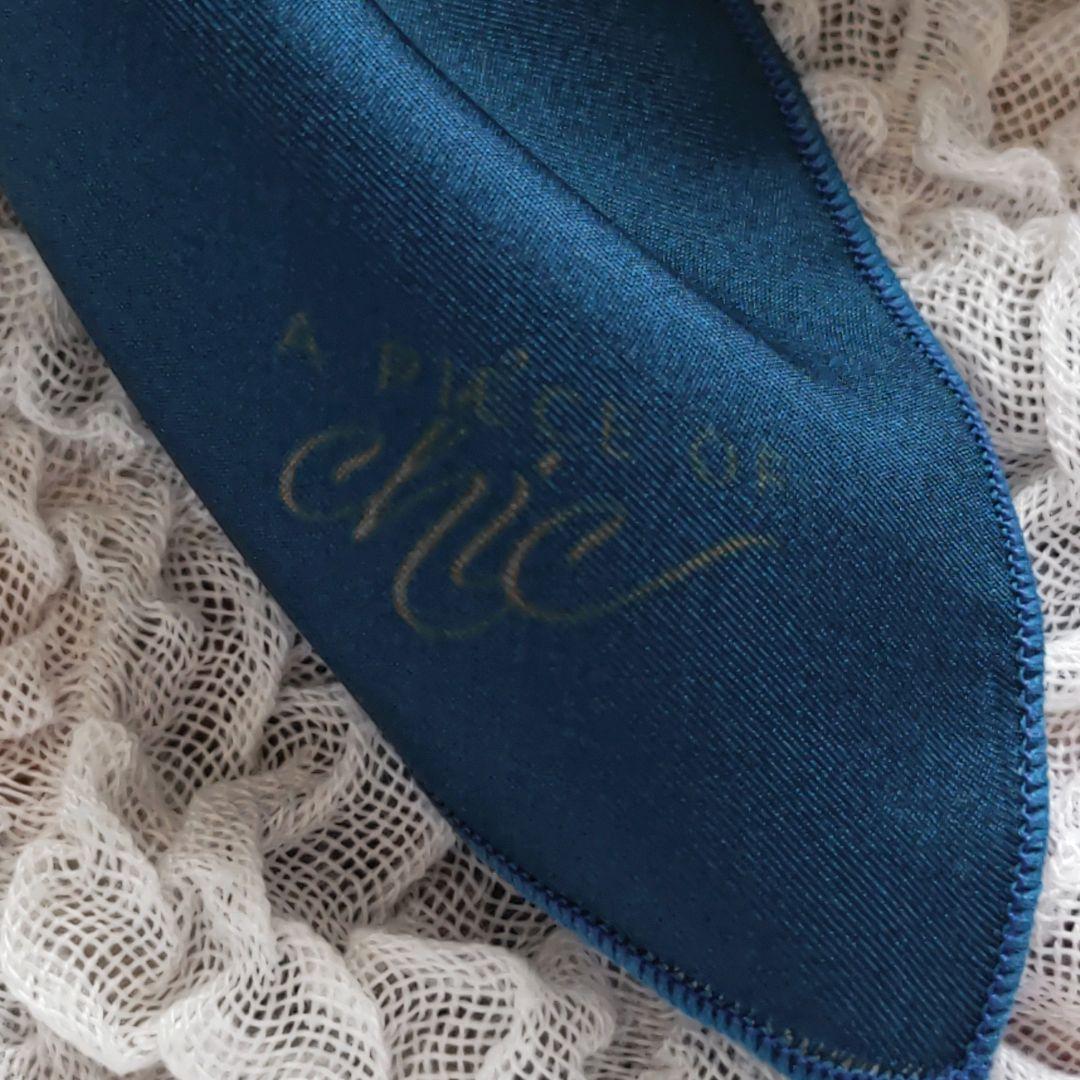 A PIECE OF chic　シルクスカーフ　WARBIRD 　66×66