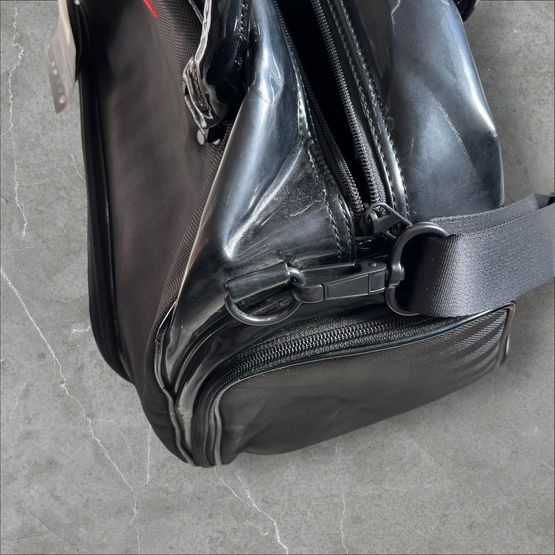 新品未使用 ナイキ ゴルフバッグ エナメルバッグ ブラック 刺繍 テック系