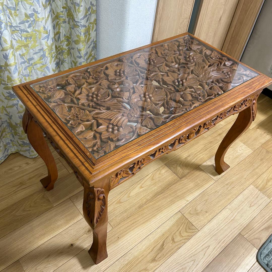 猫脚　彫刻　透かし彫り　ガラストップ　テーブル