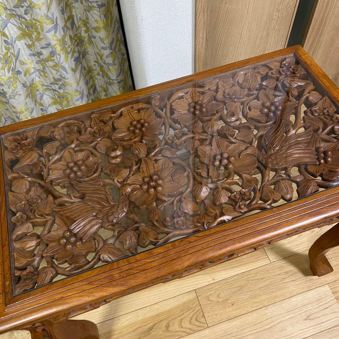 猫脚　彫刻　透かし彫り　ガラストップ　テーブル