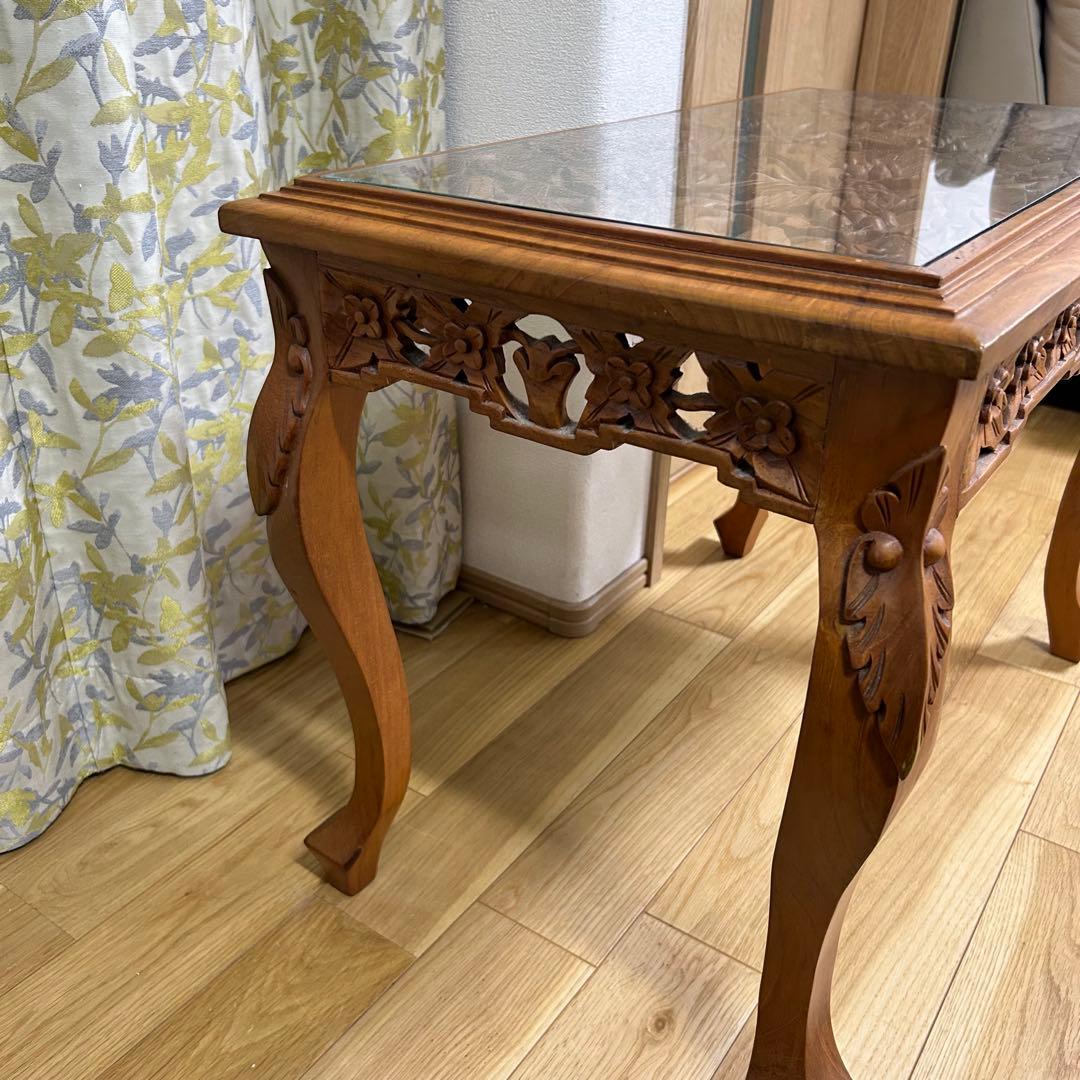 猫脚　彫刻　透かし彫り　ガラストップ　テーブル